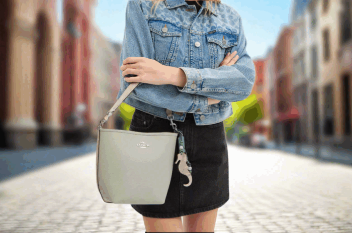 NWT Coach City Bucket Bag With Seahorse Charm - Image 3