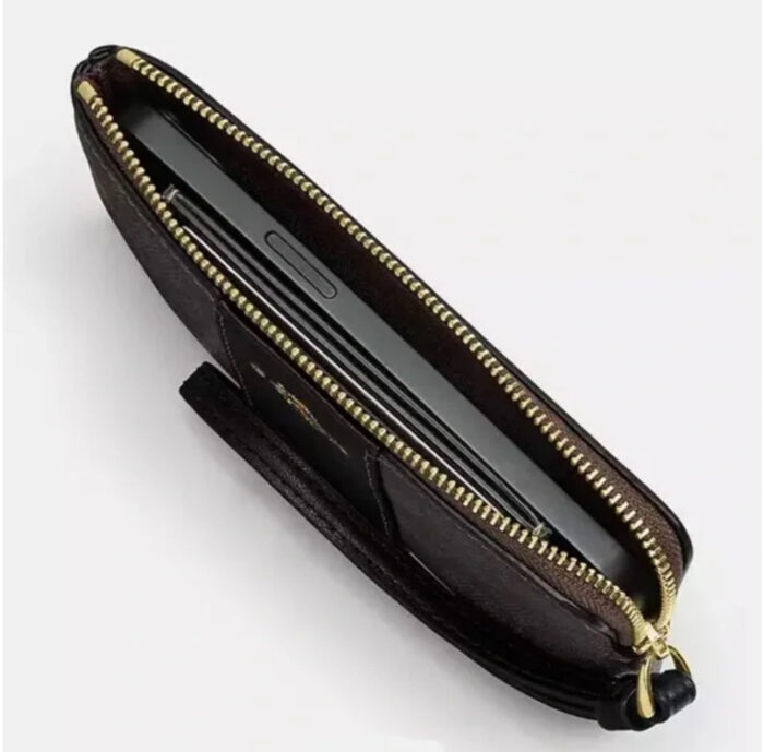 NWT Corner Zip Leather Wristlet with Rivets In Black - Image 4